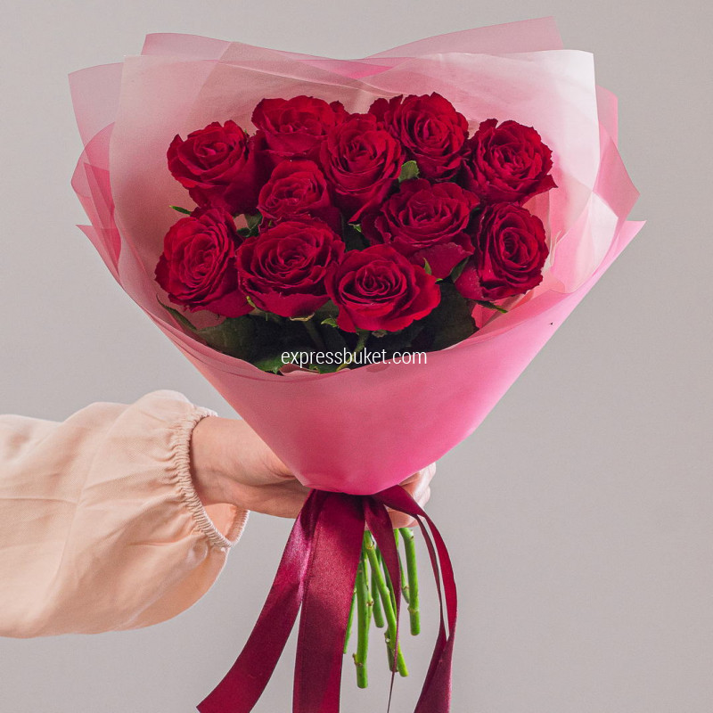 Букет из 11 фирменных красных роз 